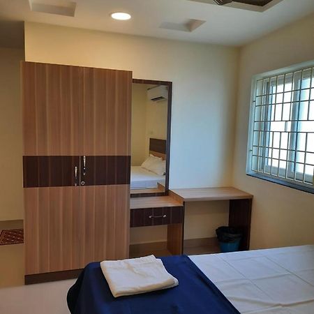 מלון Gūduvāncheri Grk Residency מראה חיצוני תמונה