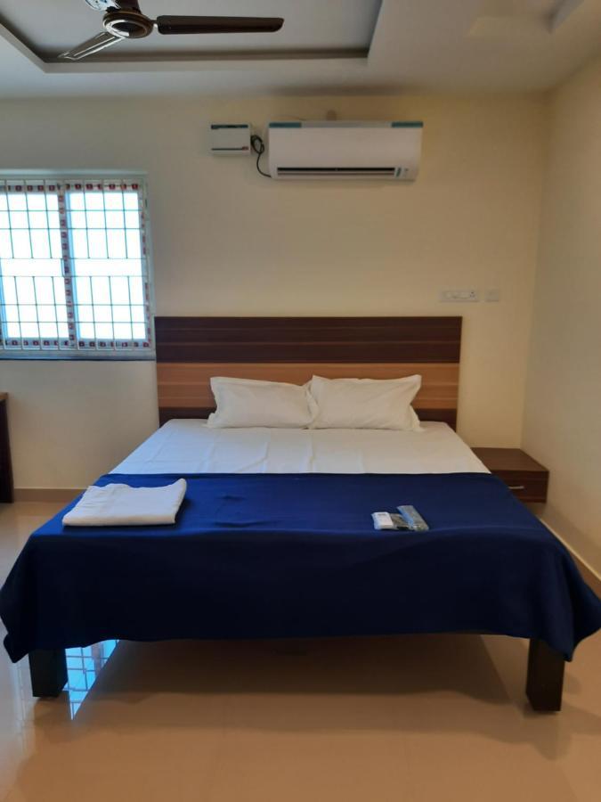 מלון Gūduvāncheri Grk Residency מראה חיצוני תמונה