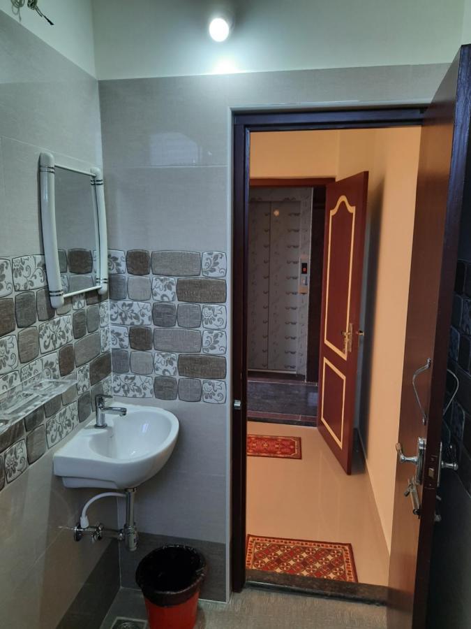 מלון Gūduvāncheri Grk Residency מראה חיצוני תמונה