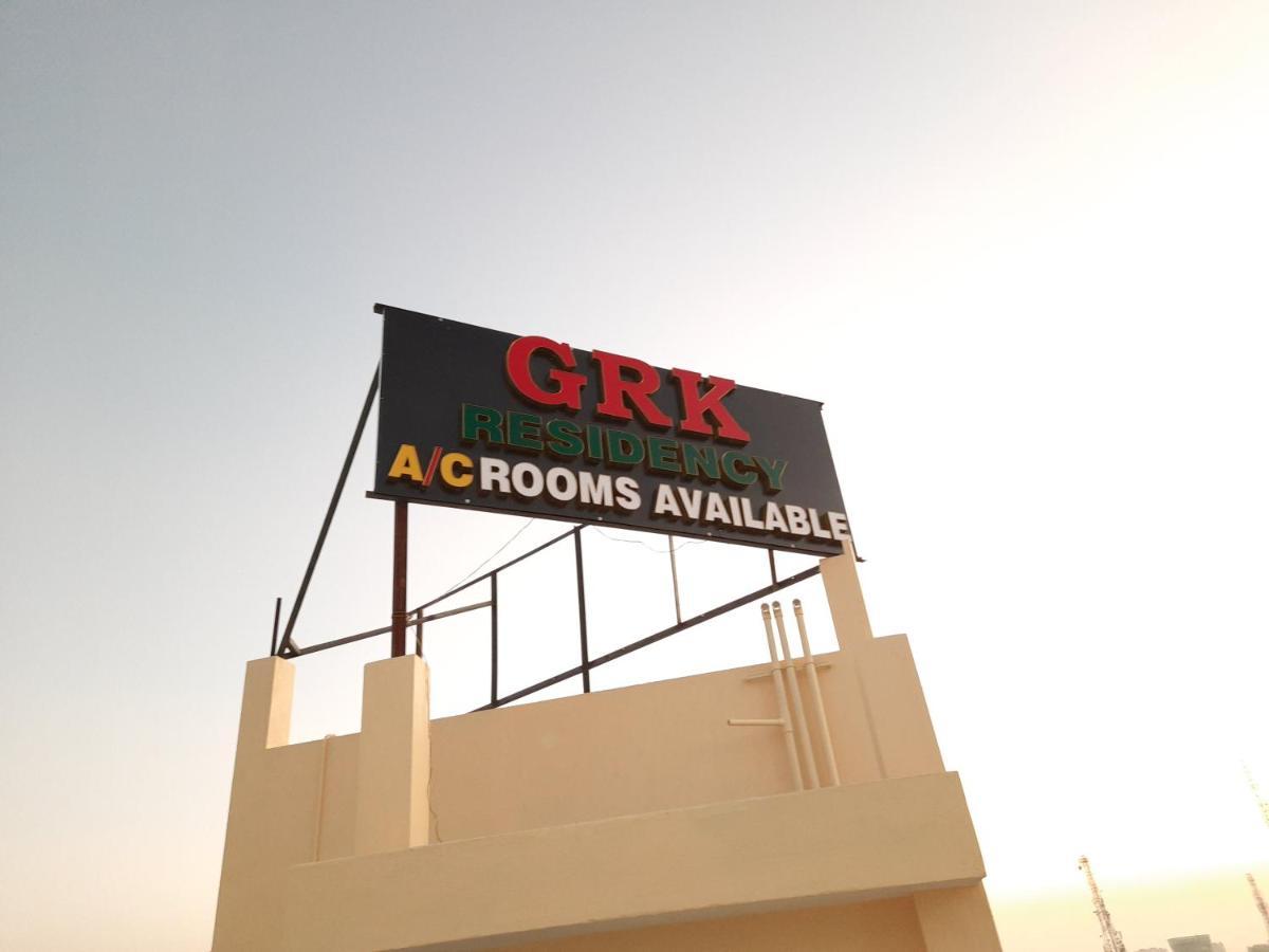 מלון Gūduvāncheri Grk Residency מראה חיצוני תמונה