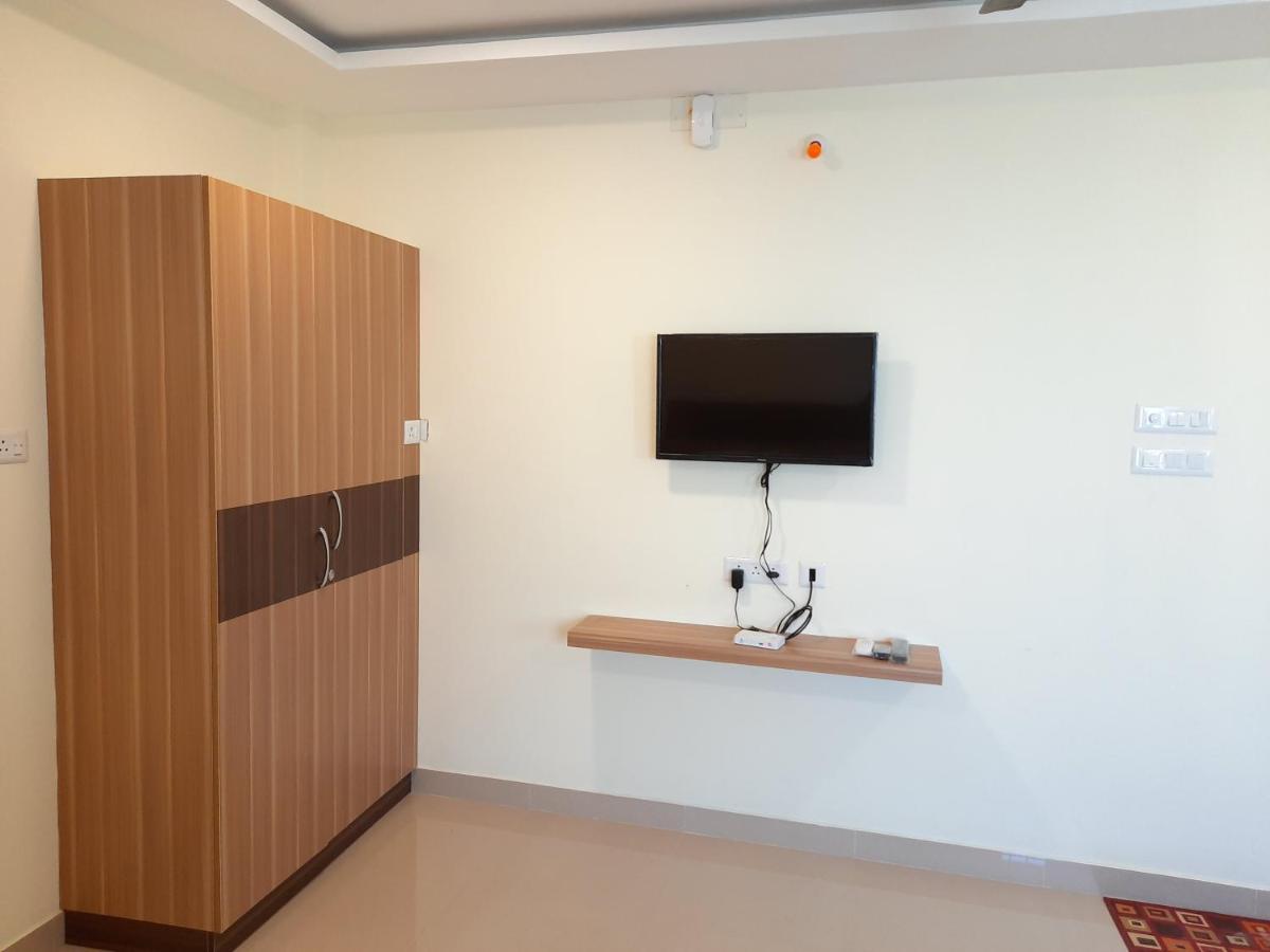 מלון Gūduvāncheri Grk Residency מראה חיצוני תמונה